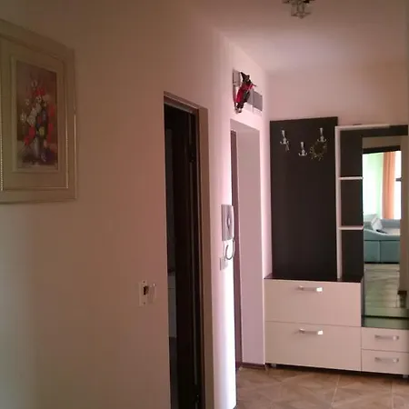 Apartment Ira