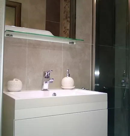 Apartment Ira *
